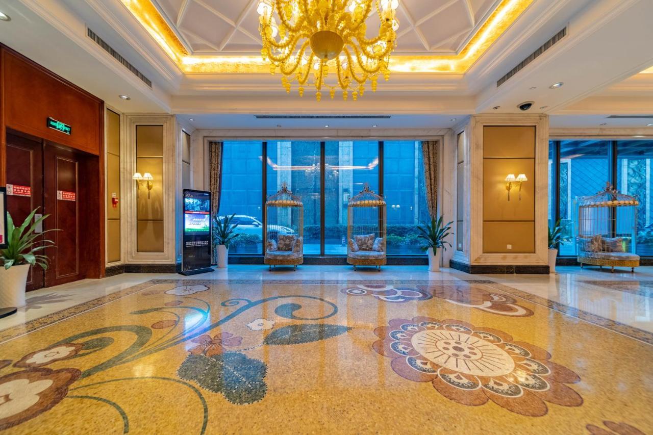 Ramada Yichang Hotel Exterior foto