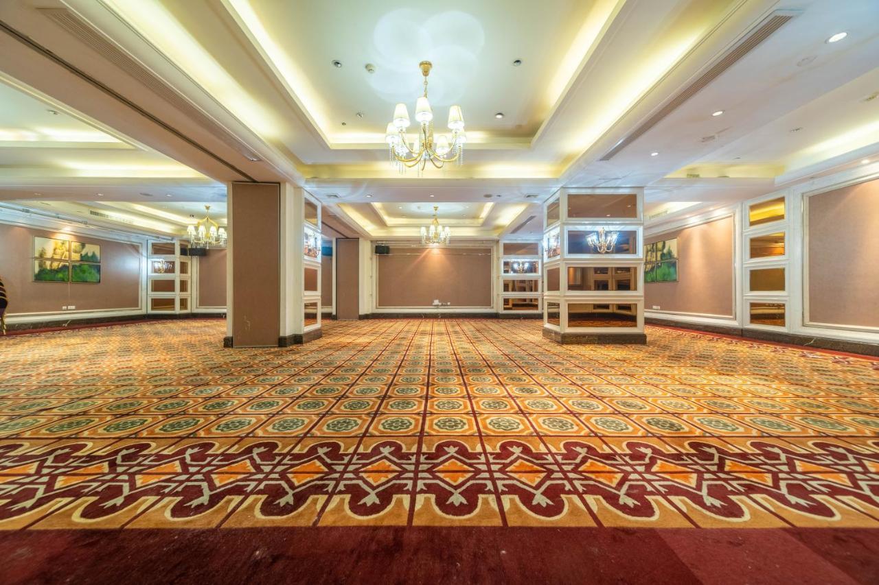 Ramada Yichang Hotel Exterior foto