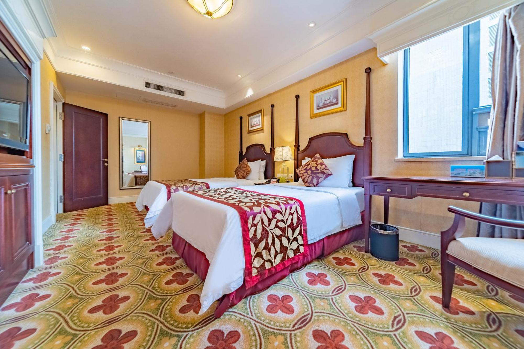 Ramada Yichang Hotel Exterior foto